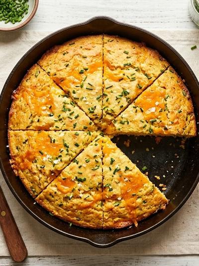 One-Skillet Cheddar & Chive Egg Cornbread (Keto)