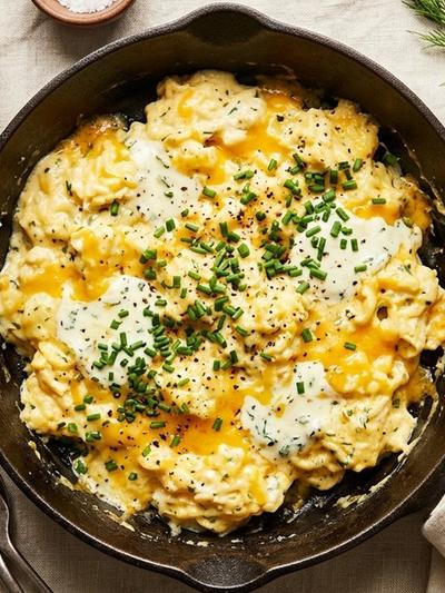 One-Skillet Loaded Cheddar & Cream Cheese Scramble with Chives